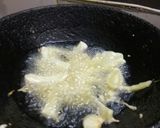 A picture of step 5 of Garlic honey chilli potato.