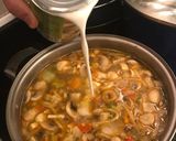 Krewetkowa zupa Tom-Yum z warzywami i pieczarkami krok przepisu 5 zdjęcie