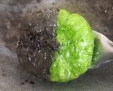 Foto langkah ke 6 dari resep Cucur coklat matcha.