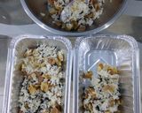 Foto langkah ke 4 dari resep Egg 'n' Fish Mentai Spicy Rice.