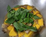 A picture of step 2 of Basil Pumpkin.