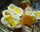 Foto del paso 5 de la receta: Abrimos una lata de sardinas, papa,  huevo y se armo la ensalada !!!!!!