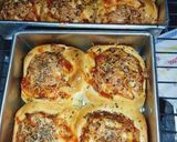 Foto langkah ke 8 dari resep Pizza Roll.
