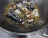 Foto langkah ke 2 dari resep Tongkol bumbu dasar.