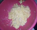 A picture of step 1 of Potatoes egg rolls.