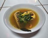 Foto langkah ke 7 dari resep Sup pindang ikan gabus bumbu iris.