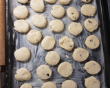 Foto del paso 6 de la receta: 👩‍🍳 Pepitas caseras (Galletitas con chispas de chocolate)
