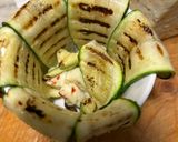 Foto del passaggio 2 della ricetta Sformatini di zucchine e caciotta mono porzione in friggitrice ad aria