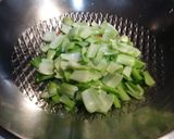 青江菜炒豆包的食譜步驟1照片