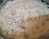 A picture of step 8 of Beef stroganoff.
