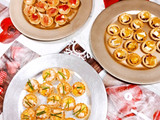 Tarteletas con queso Camembert y confitura de frutos rojos