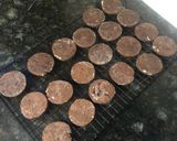 Foto del paso 3 de la receta: Alfajores bajoneros tipo rasta 🍫