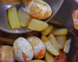Foto langkah ke 2 dari resep Gulai Kentang Telur.