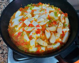 Foto del paso 2 de la receta: Arroz a la sartén con langostinos frescos y potas
