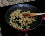 Foto del paso 2 de la receta: Spaghetti con almendras y champiñones