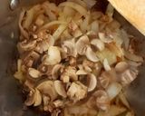 A picture of step 4 of Japanese Onion Soup 🥰.