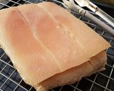 รูปขั้นตอนการทำที่ 2 ของ หมูกรอบ กร๊อบ กรอบ