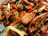 Ayam tumis daun pre