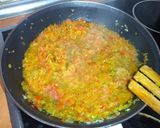 Foto del paso 2 de la receta: Pimientos rellenos de calamares, arroz y jamón serrano