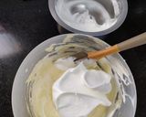 A picture of step 6 of Leopard cheese cake.
