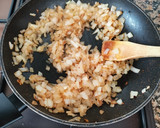 Foto del paso 2 de la receta: Sofrito de cebolla