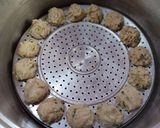 Foto langkah ke 4 dari resep Siomay Ayam Udang Bumbu Kacang (Versi Kukus) Part. 2.