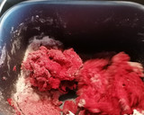 Foto del paso 1 de la receta: 293. Pan de molde de remolacha / panificadora
