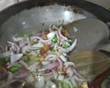 A picture of step 3 of Aloo Gobi Matar Sabzi (Potato, Cauliflower, and Pea Curry).