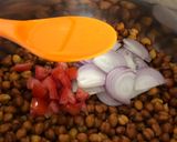 A picture of step 2 of Spicy Nadan Kadala Curry.
