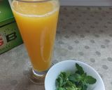 A picture of step 1 of Orange Mint Margarita.