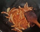 Foto langkah ke 2 dari resep Sosis asam manis.