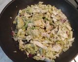 Foto del passaggio 2 della ricetta Risotto alla verza e guanciale