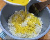 Foto langkah ke 3 dari resep Ketan Kuning Bumbu Serundeng Pedas Manis gurih.
