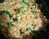 Foto langkah ke 6 dari resep Nasi Goreng Mawut.