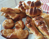 Foto del paso 11 de la receta: Medialunas de Manteca con harina común!! Facilísimo !