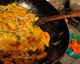 Foto langkah ke 5 dari resep Kwee tiau goreng.