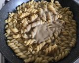 Foto del passaggio 7 della ricetta Fusilloni con polpo e crema di melanzane e porro, con datterini gialli