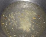 Foto langkah ke 2 dari resep Sup Kacang Polong Bakso.