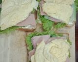 Hình bước làm 3 của món Bữa sáng cho các con 3 (bánh mì kẹp)