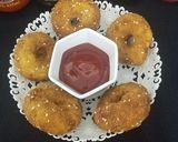A picture of step 5 of Chicken donuts.