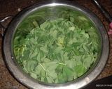 મેથી બટાકા નું શાક (Methi Bataka Shak Recipe In Gujarati) રેસીપી સ્ટેપ1ફોટો