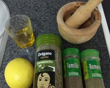 Foto del paso 1 de la receta: Pavo finas hierbas con ensalada dulce