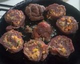 A picture of step 9 of Vegetable stuffed orange beef.