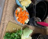 Foto del paso 1 de la receta: Caldito de verduras 🌽 🍅 🧅