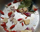 Foto langkah ke 1 dari resep Tempe Telur Pedas Manis.