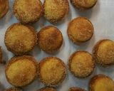Foto langkah ke 4 dari resep Donut Muffin | no ragi, no mixer.