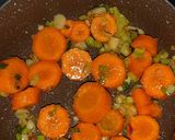 A picture of step 2 of Pototo carrot soup.