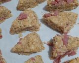 Foto langkah ke 4 dari resep Smoked Beef & Cheese Scones.
