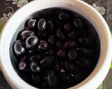 A picture of step 1 of BlackBerry Chaat.