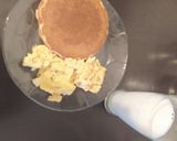 Foto del paso 5 de la receta: Hot cake con huevos revueltos